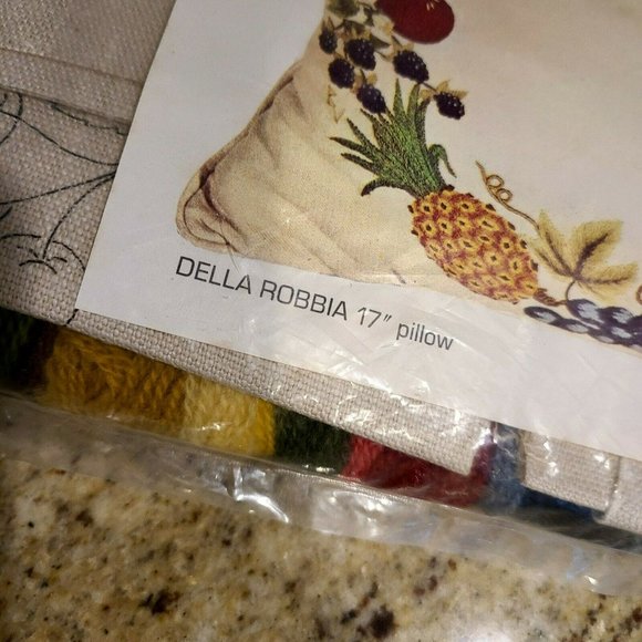 Blanche Virgien Della Robbia Accents Blanche Virgien Della Robbia 7